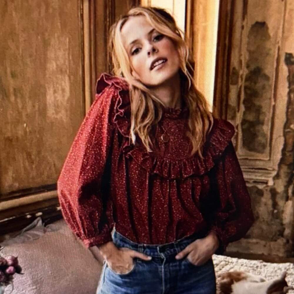 DOEN Sz L Reina Top in Red Wildflower Floral Print